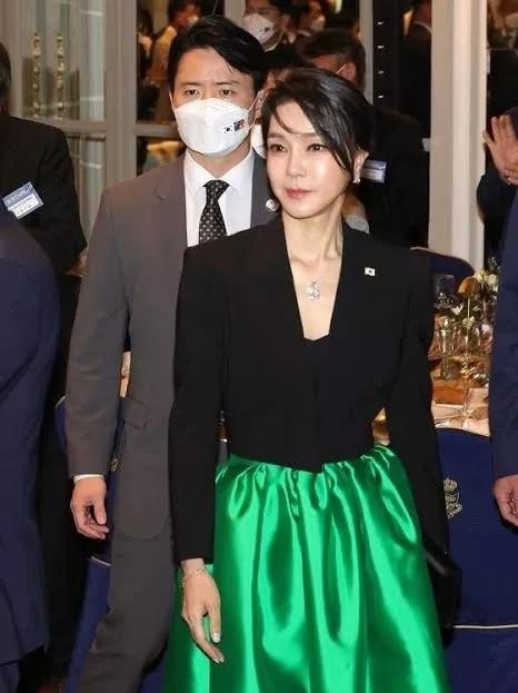韩国第一夫人衣服穿搭,韩国第一夫人裙装