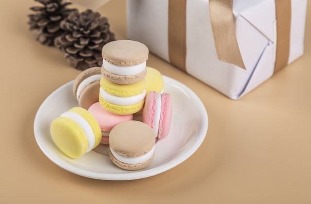 刚毕业小伙是如何找到饼干糕点礼盒代理的创业方向的？