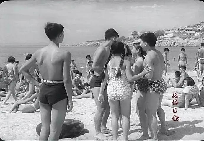 老电影小足球队完整版,电影小足球队1965