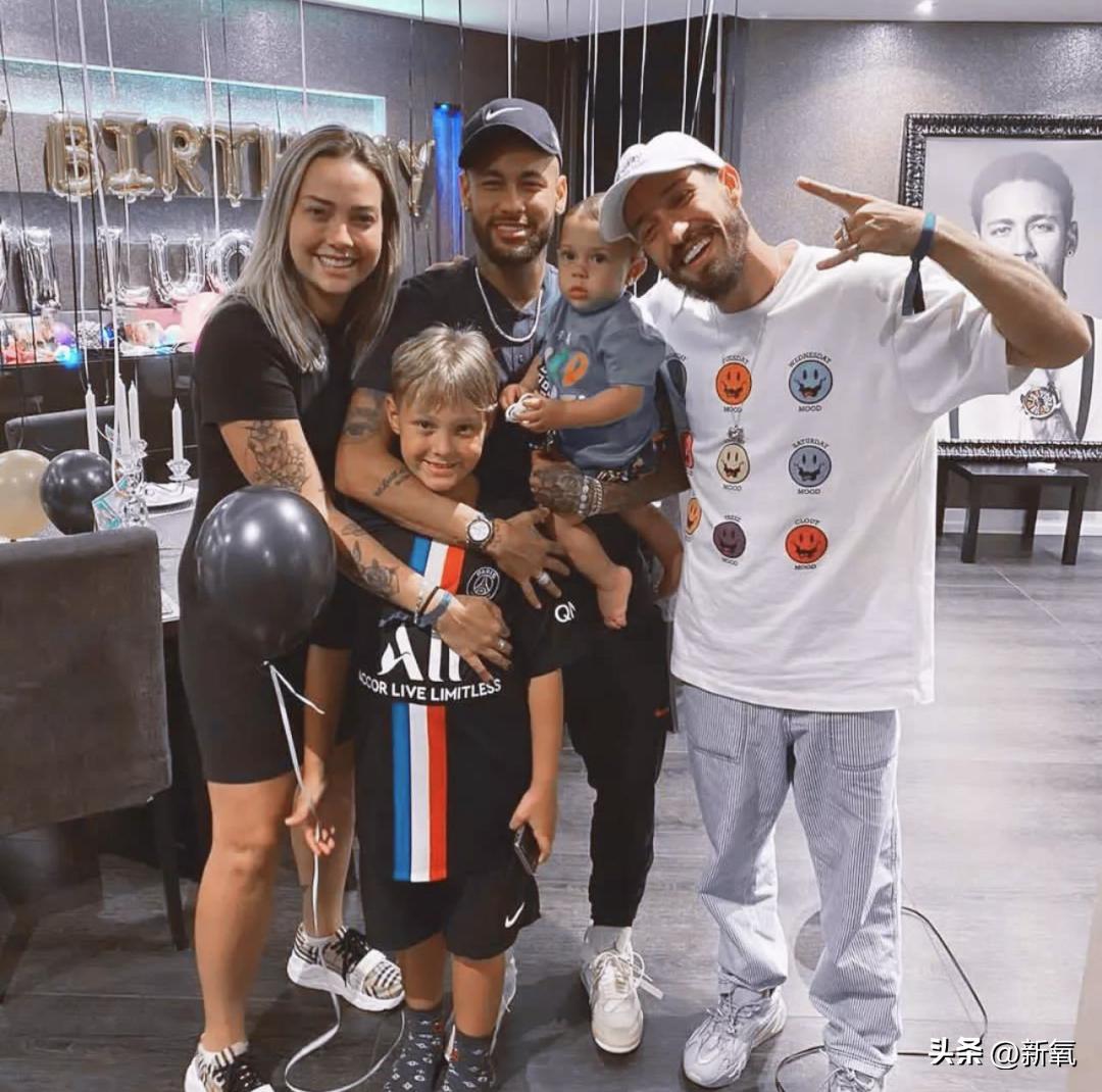 为了女粉连夜do脸染发，这新晋痞帅天花板是男菩萨吧？