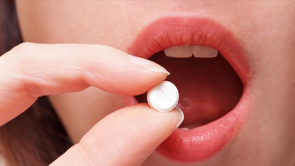 乳腺纤维瘤和乳腺囊肿的临床表现,乳腺纤维瘤手术后又长了会癌变吗