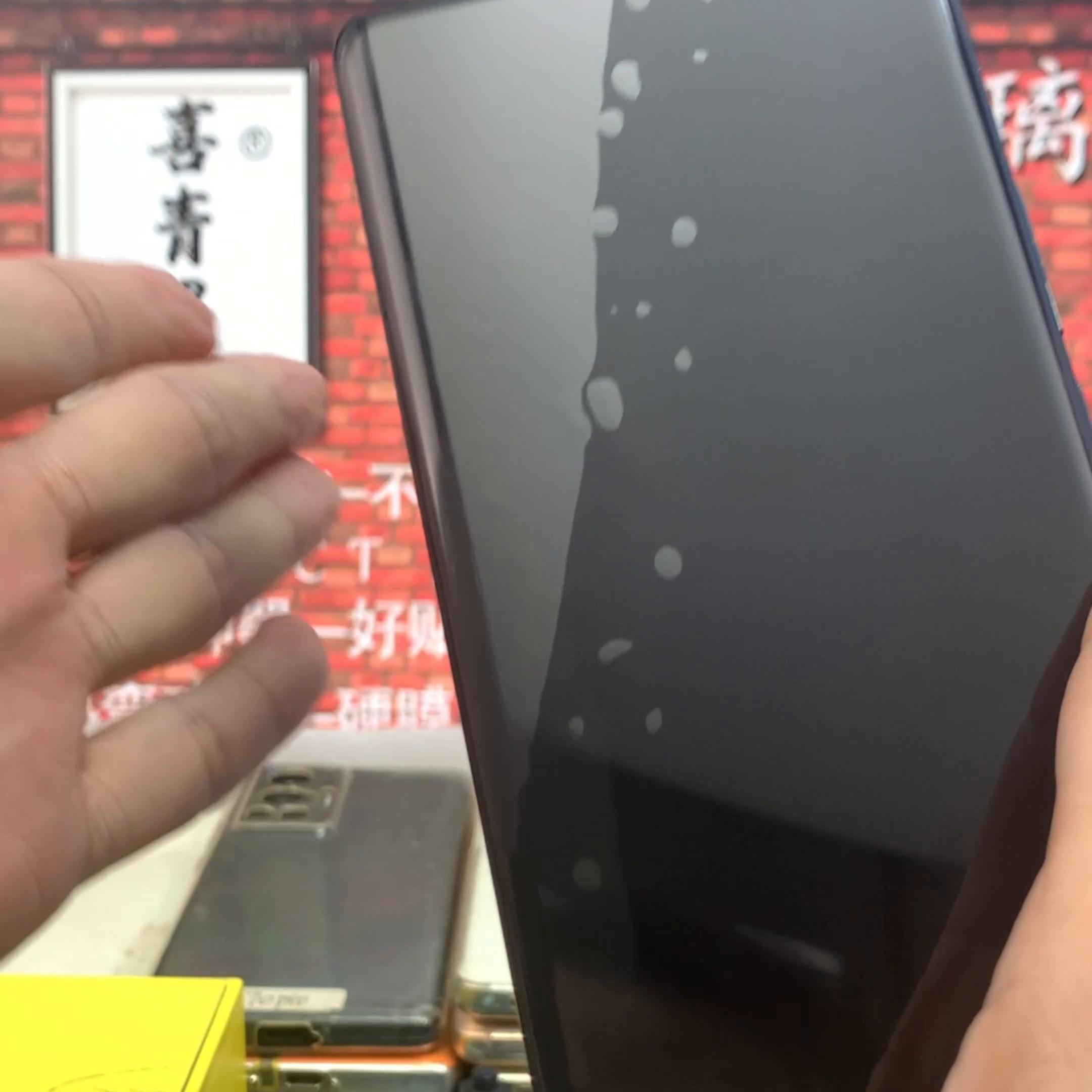 第一次来的兄弟还不知道哈，很多气泡该怎么解决呢#钢化膜