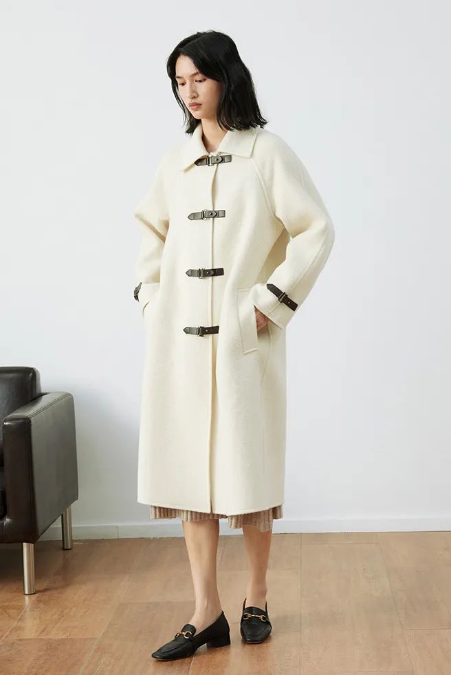 今年双面羊绒大衣流行什么颜色,今年最流行什么颜色的大衣