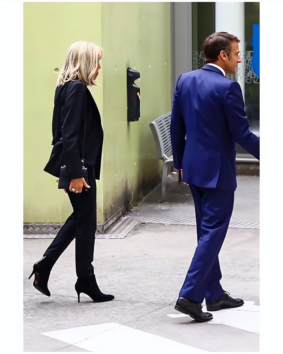 法国马克龙夫人年轻,法国第一夫人年轻照