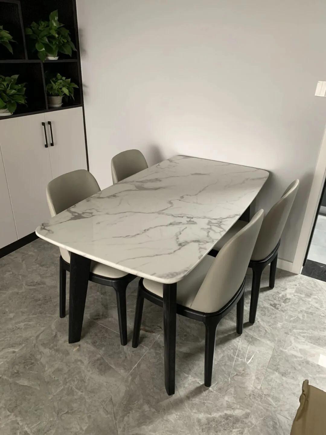 岩板餐桌跟天然石餐桌哪个好,七星石餐桌和岩板餐桌区别