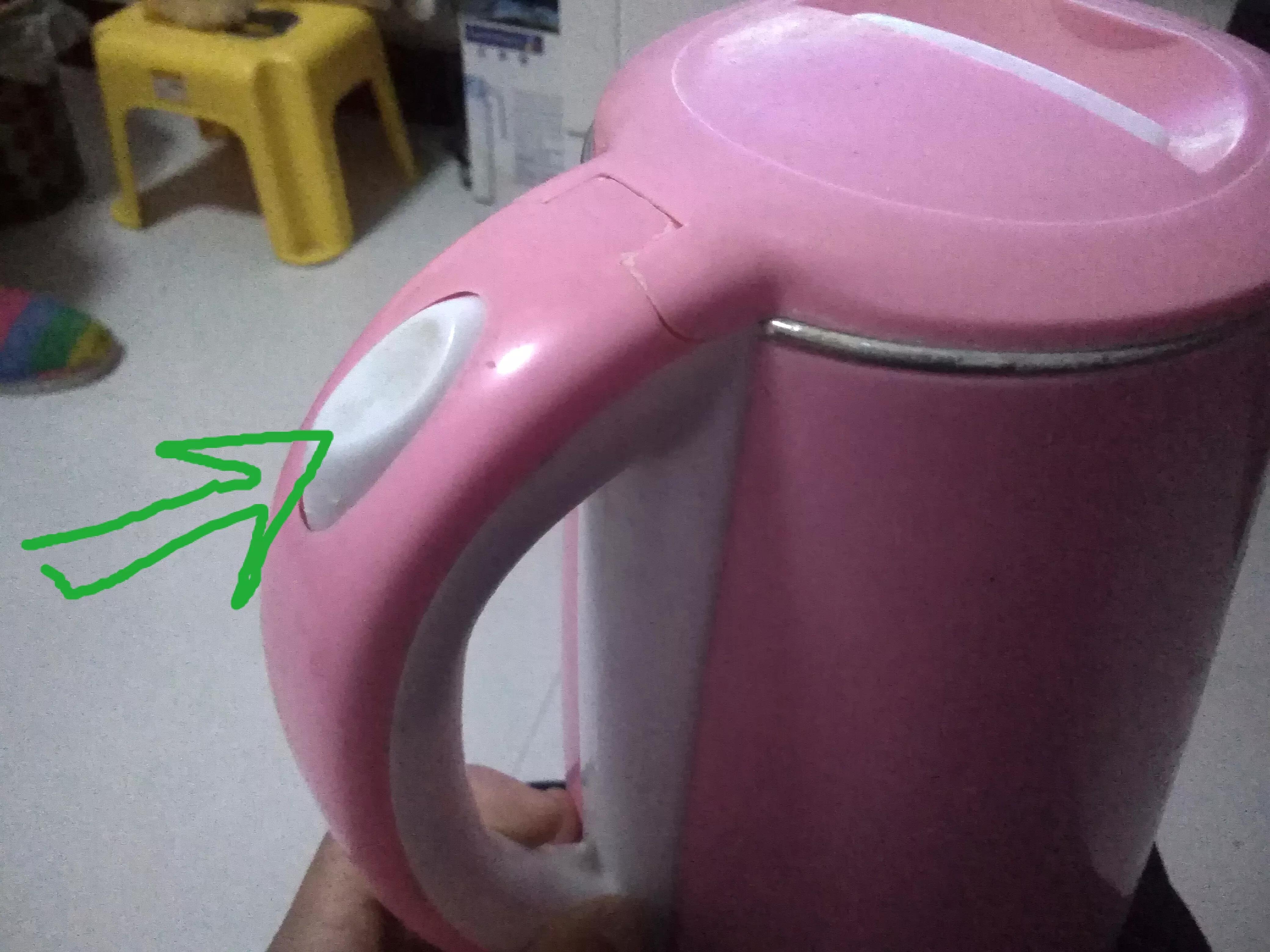 电水壶不亮灯也不烧热水,电水壶一加热就断电