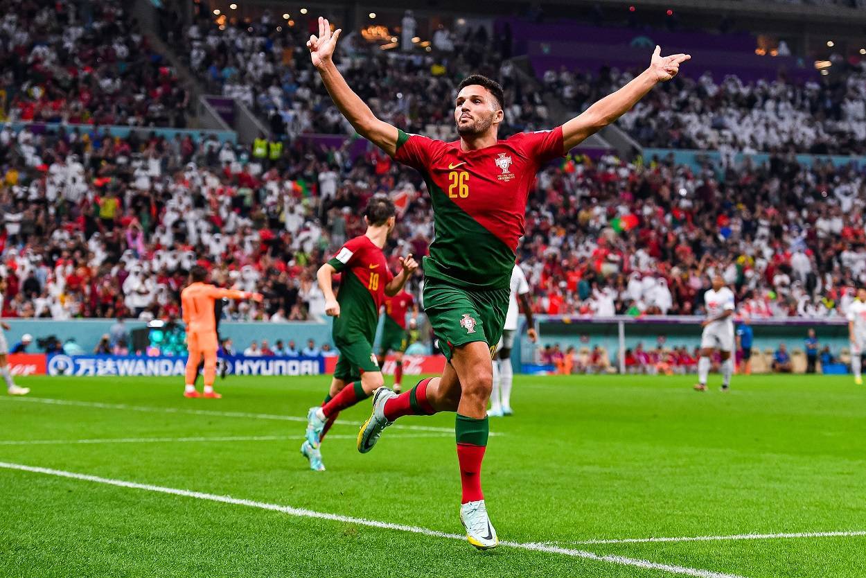 亚伯拉罕突变香饽饽皇马参与竞购8000万前锋