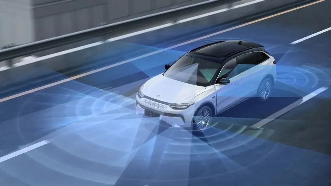 15万买30万体验，国产“价格屠夫”进化不设限，老车主直呼真香！