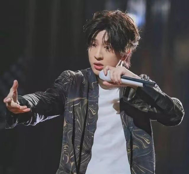 薛之谦歌曲流浪完整版,薛之谦歌曲不要钱