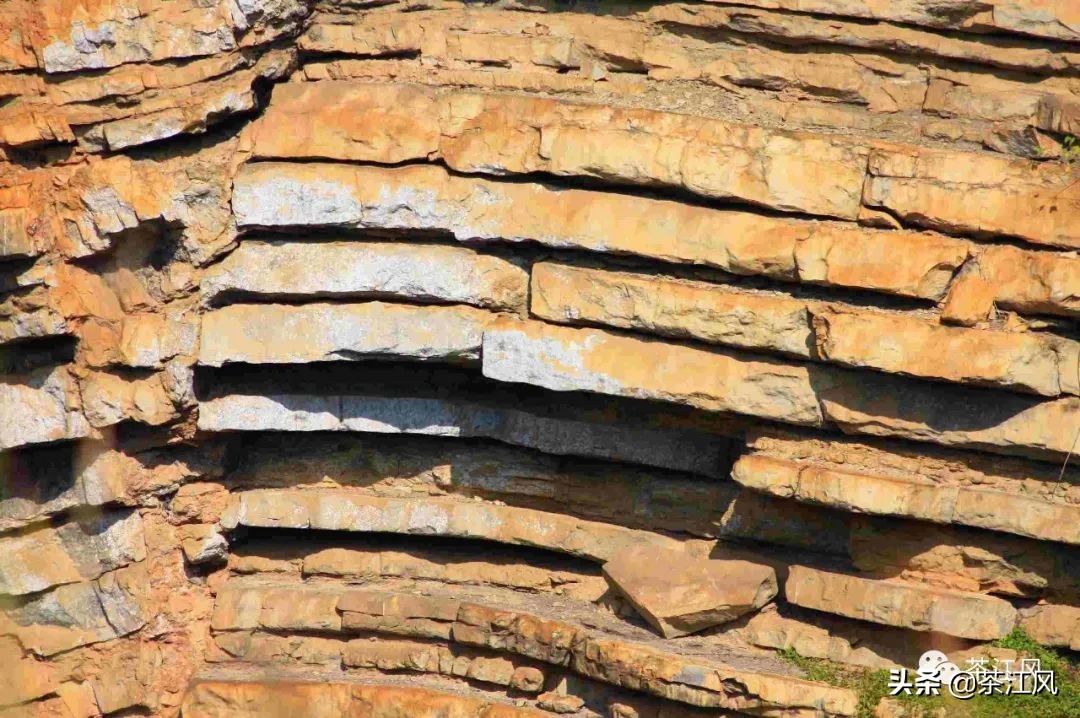 快看！恭城这里的石头像书本一样