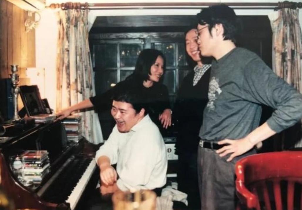 华语乐坛公认第一人刘欢,刘欢年轻成就