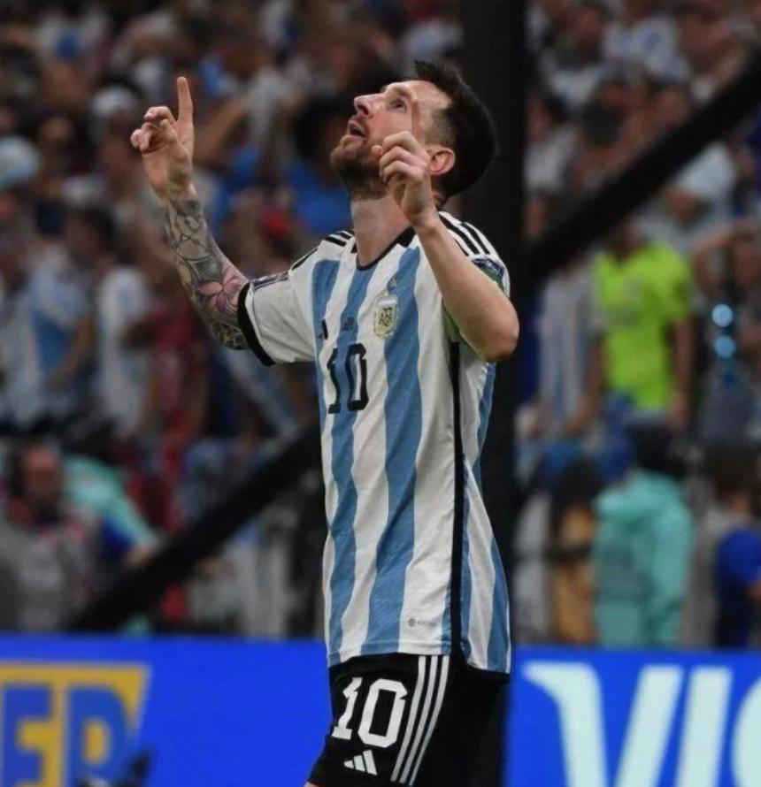 梅西从侏儒症到球王,梅西从小患侏儒症