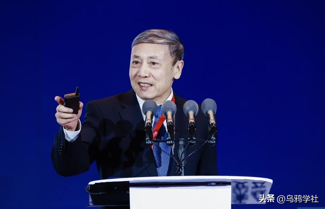 专家建议：将1.8亿农民工纳入市民户籍，可释放2万亿元的消费