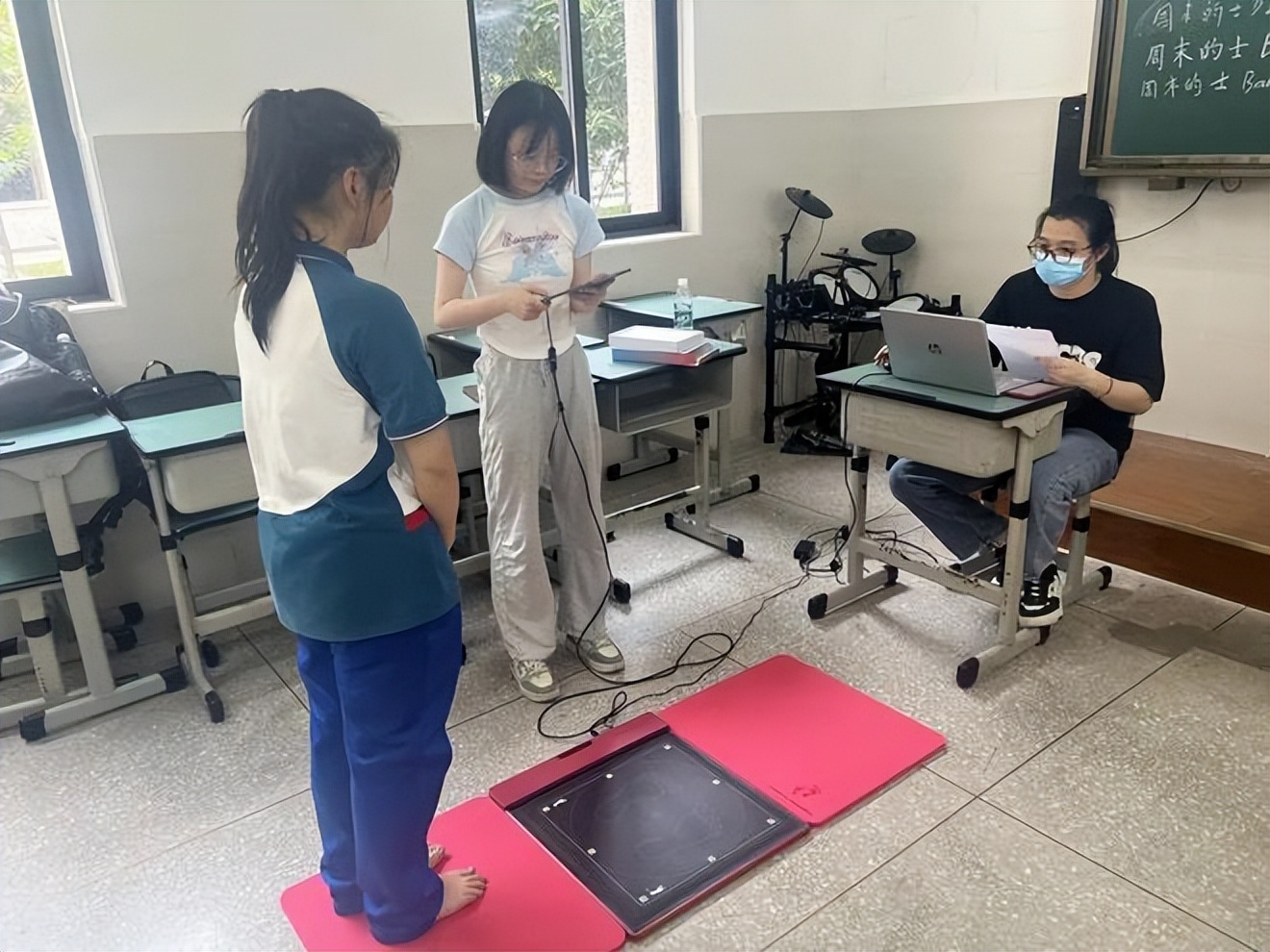 世界爱足日公益义诊,爱护足踝全球爱足日