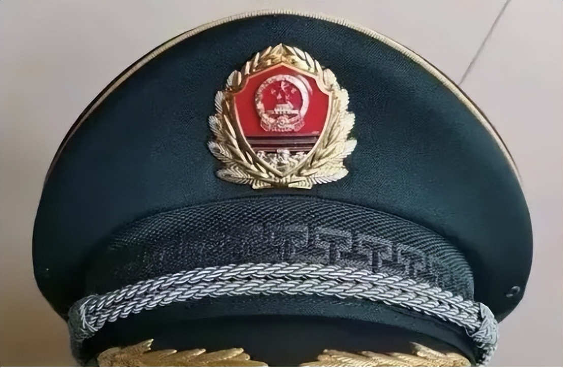 刘招华：制毒31吨狂赚数千万，暴露后骑3小时自行车轻松离开广州