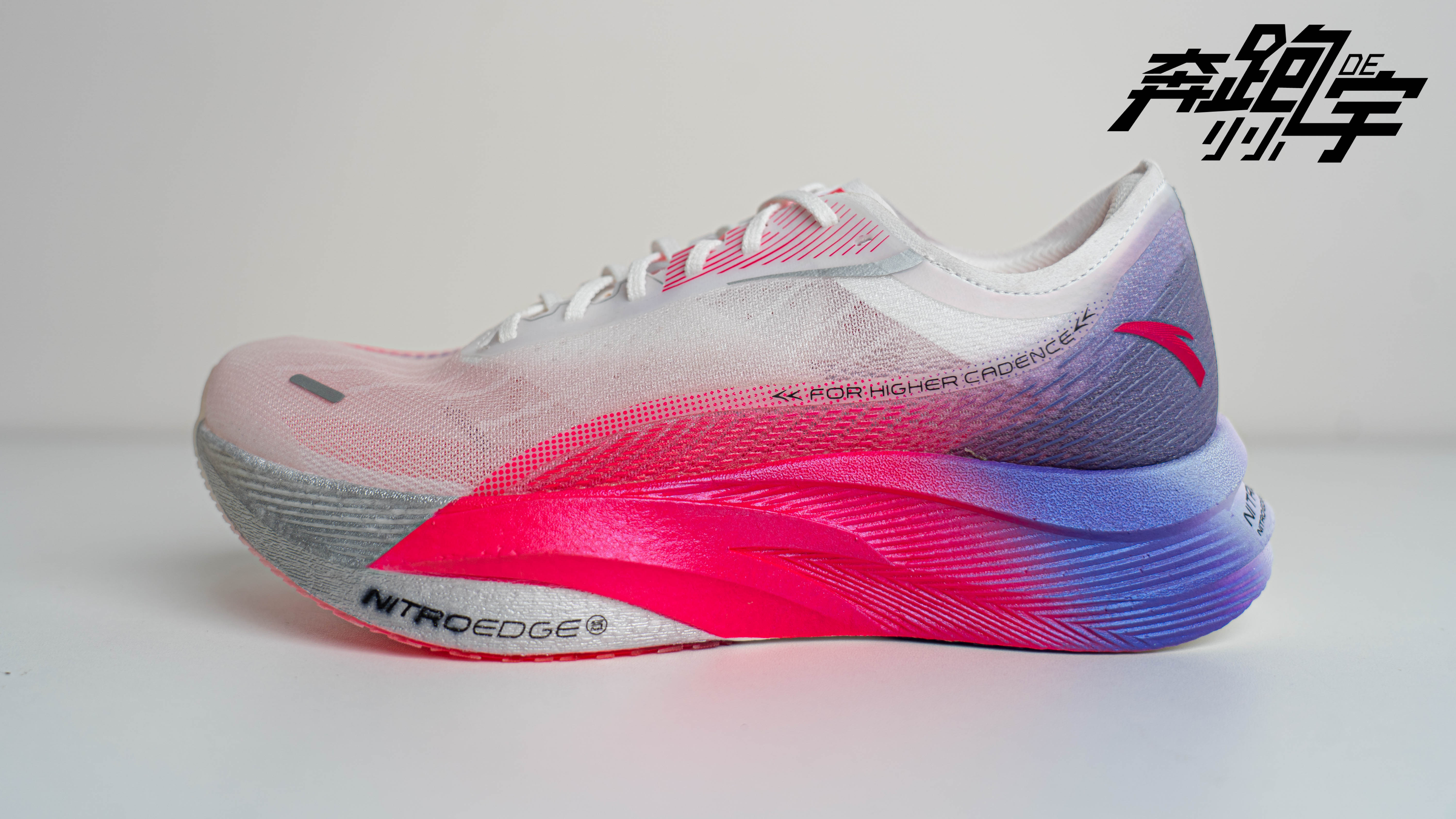 安踏创1.5跑鞋与李宁越影,儿童跑鞋李宁和安踏哪个好