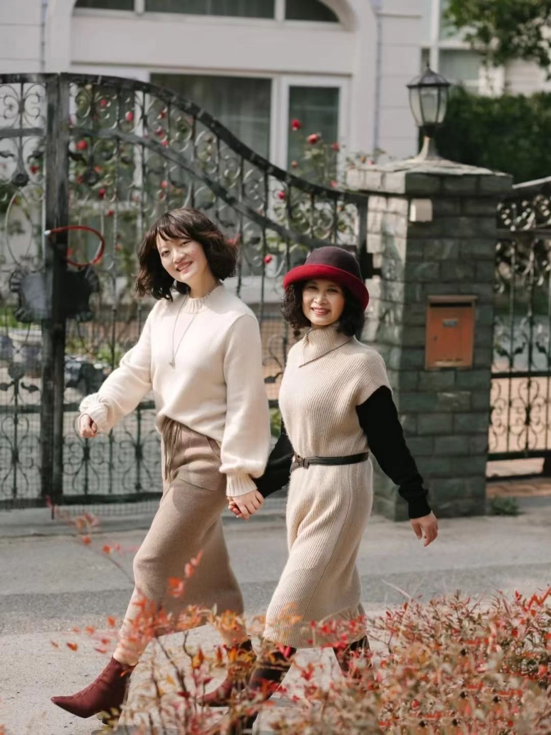 50-60岁戴的帽子最简单的老年帽,老年戴哪种帽子显年轻