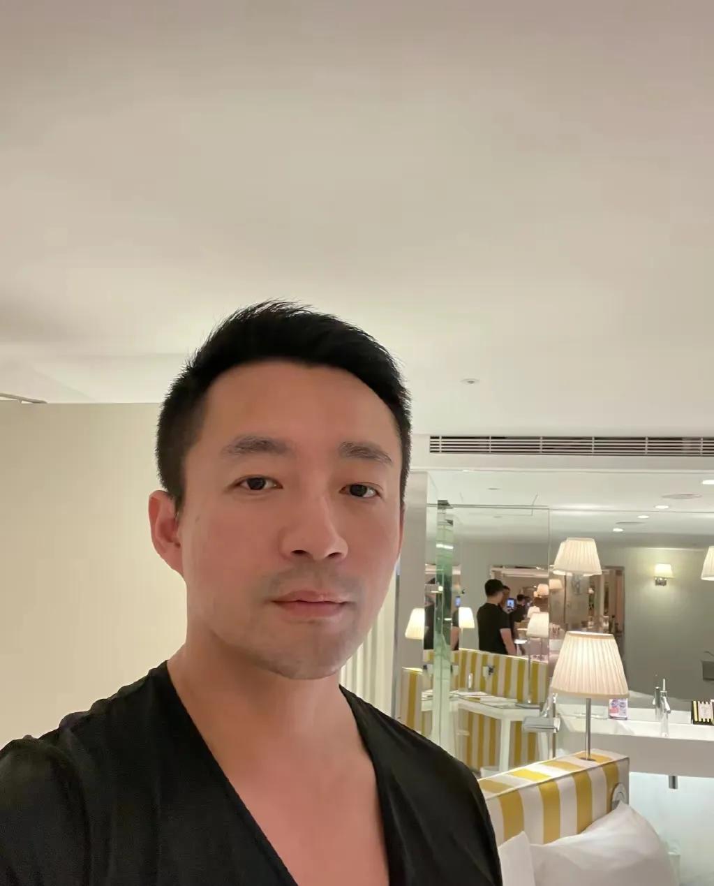 吃瓜第二天吐了,吃瓜吃得快吐了