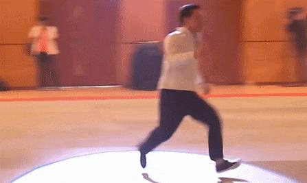 这42秒，秒杀今天热搜上的内娱