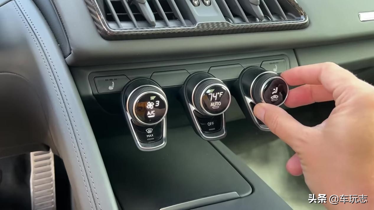 2019奥迪r8跟2020款奥迪r8,5.2v10奥迪r8限量版