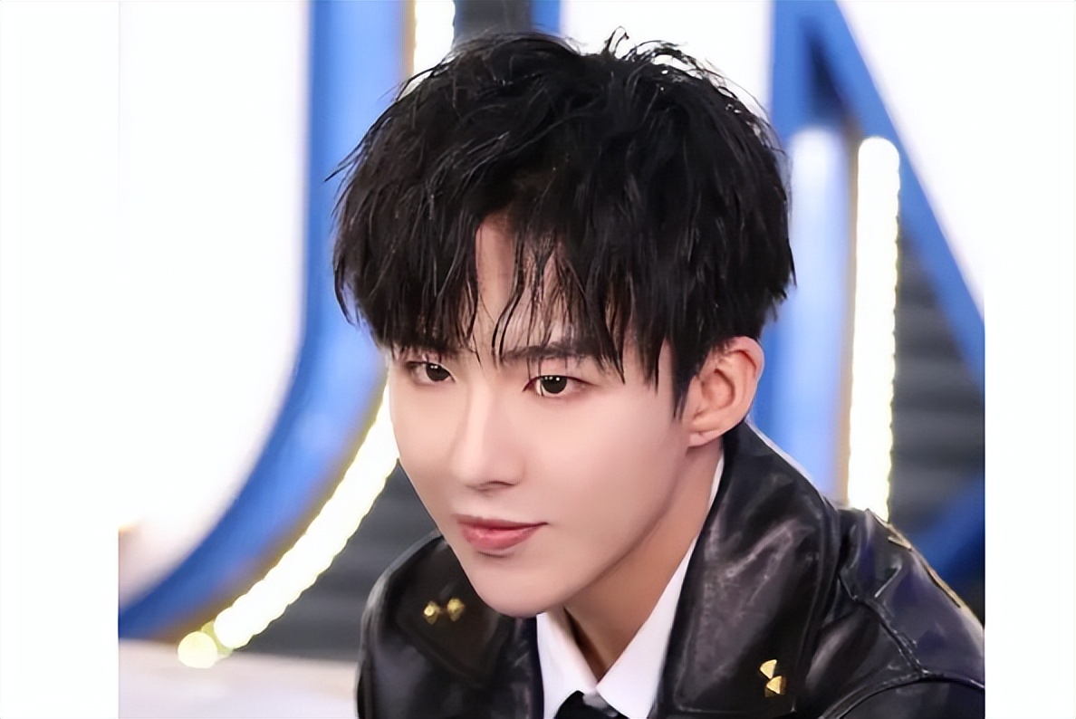 如何打扮自己又年轻又时尚,如何打扮自己才能吸引男性