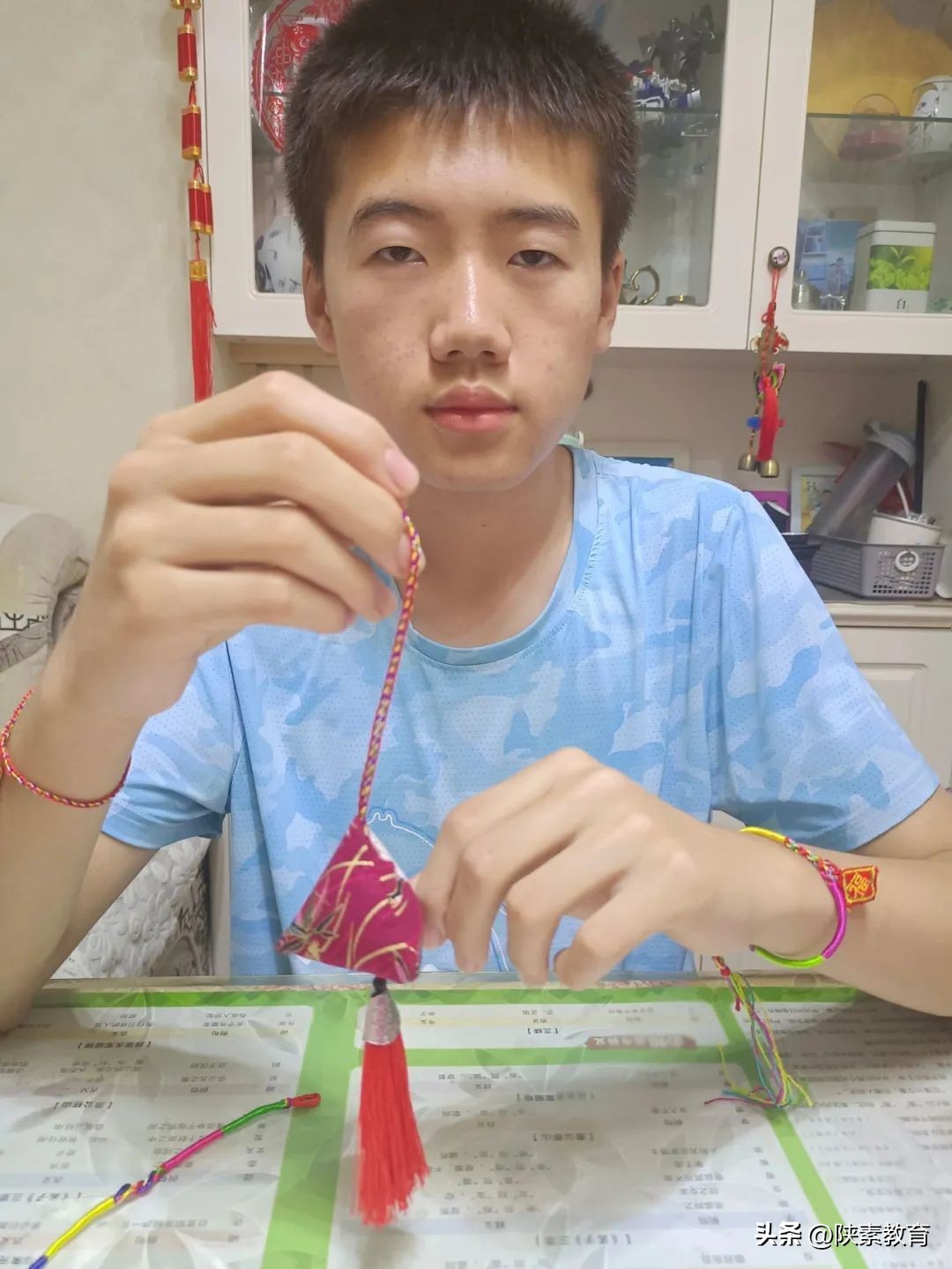 育传统美德扬爱国之心主题班会,育传统美德扬爱国之心诗词