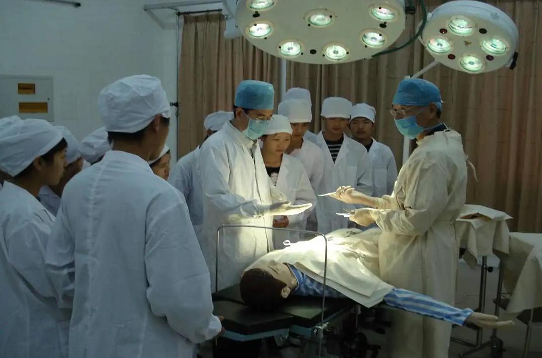 热门软件工程学校专业排行,全国高校软件工程专业排名公布