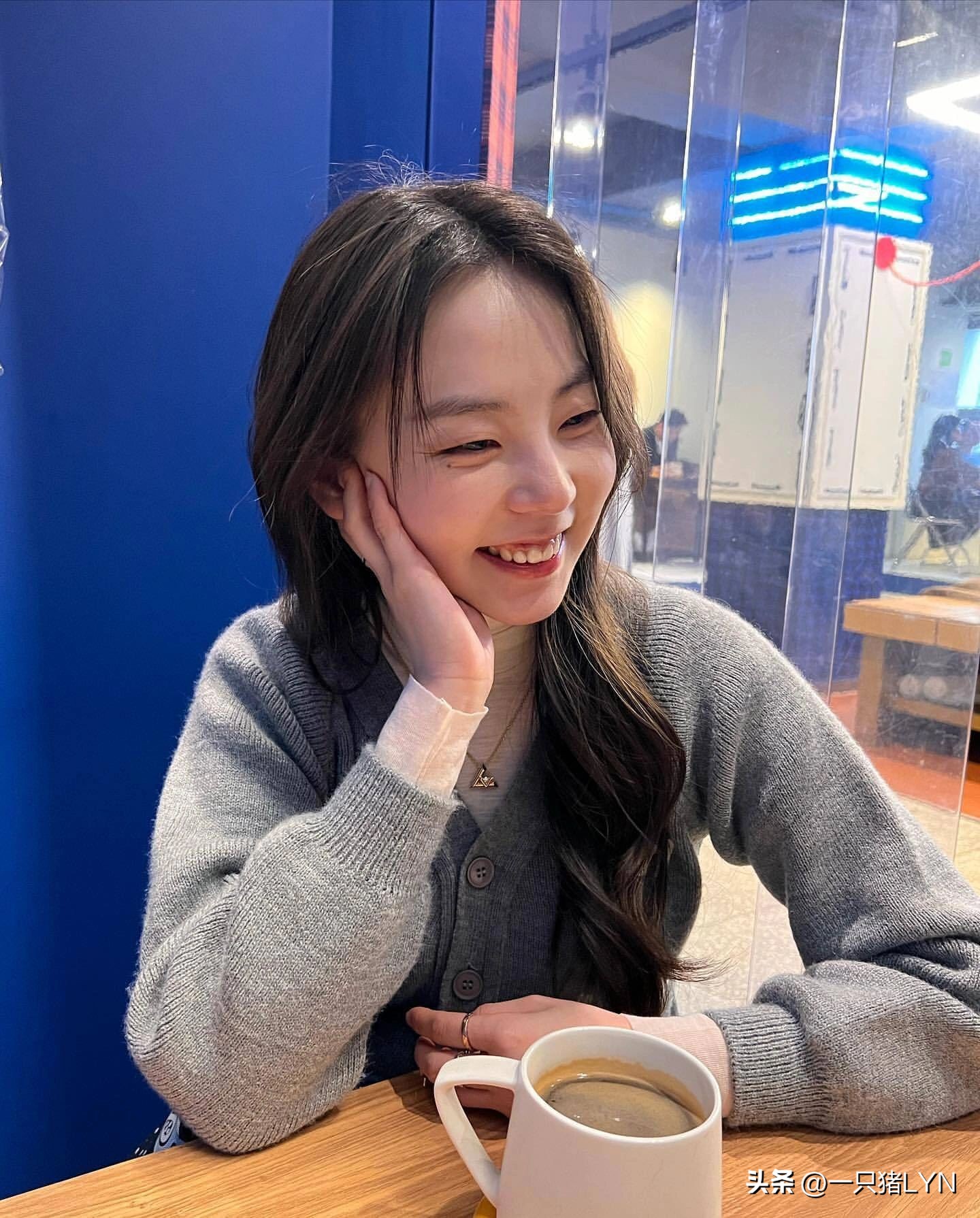 假如你有一个包子脸女朋友，做梦都会笑醒吧？