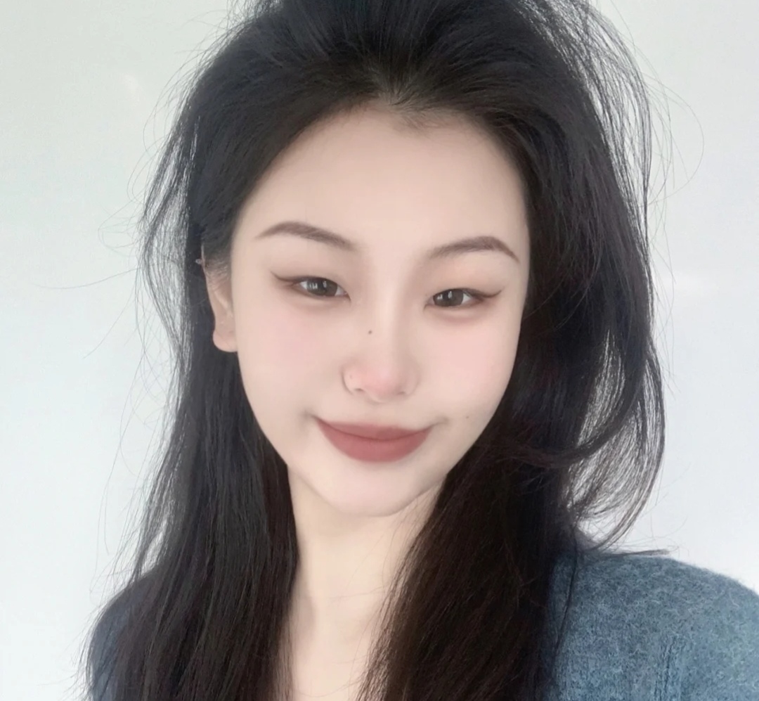 既像狐狸眼又像桃花眼的眼睛,男生桃花眼和女生桃花眼区别