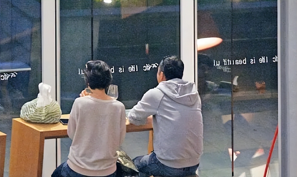 郭蔼明刘青云现状,刘青云哪一年生的郭蔼明家世背景