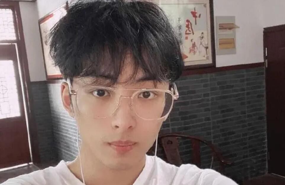 赖神对线小代马超,赖神和小予神的马超谁厉害