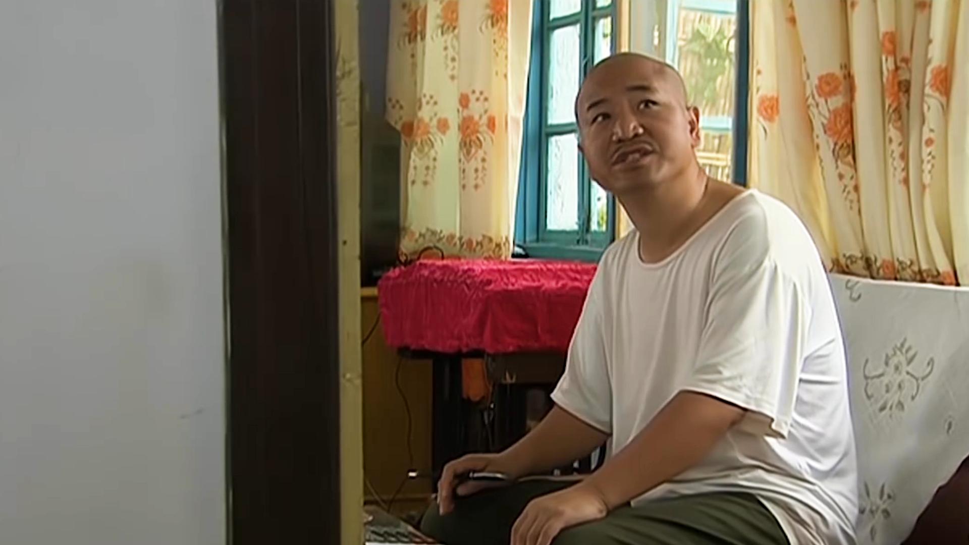 乡村爱情3刘能办庆典谢广坤,谢广坤串通赵四去刘能家白吃白喝