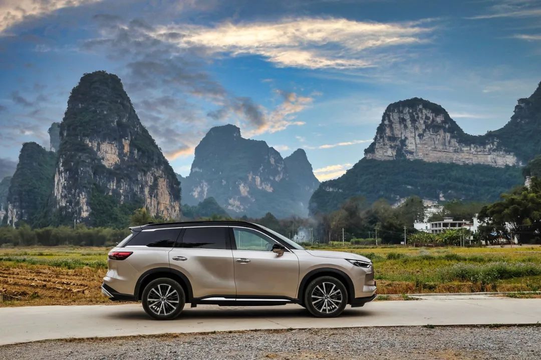 进口英菲尼迪qx602.5t试驾,试驾英菲尼迪qx6017款