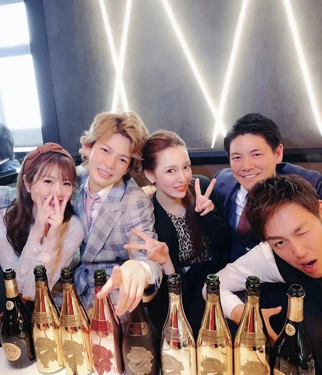 日本大学生暴富案例,日本穷小子成亿万富翁