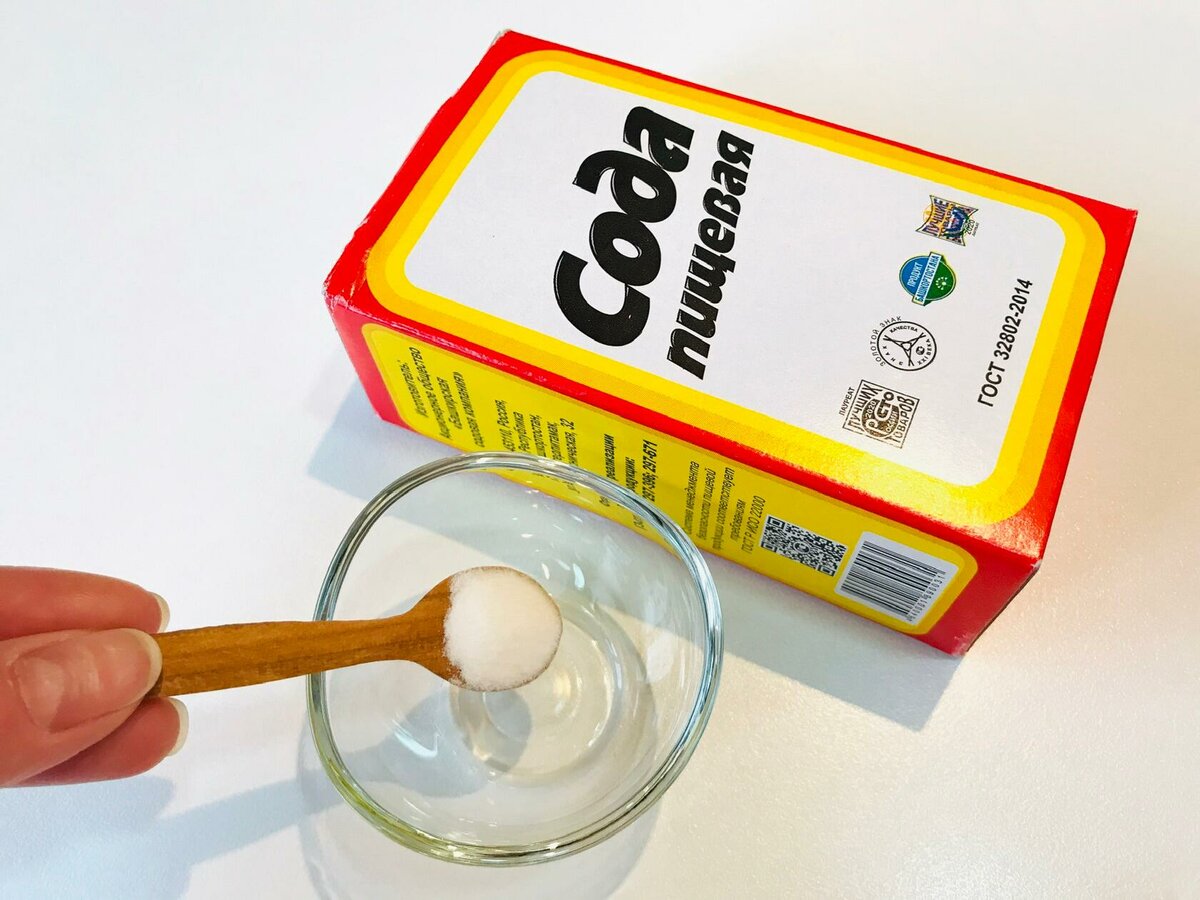 指甲有凹凸的波浪纹是什么原因,指甲渐变有条纹怎么解决