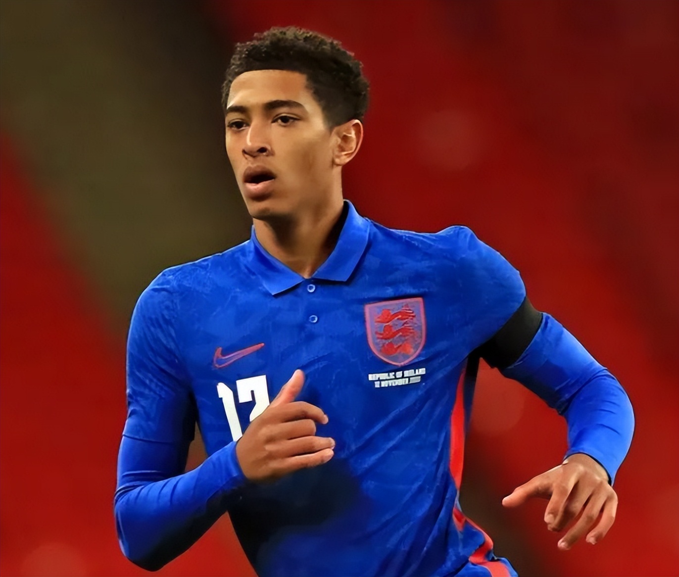 史诗级！皇马1.2亿欧报价国脚中场，主力攻击手续约艰难！