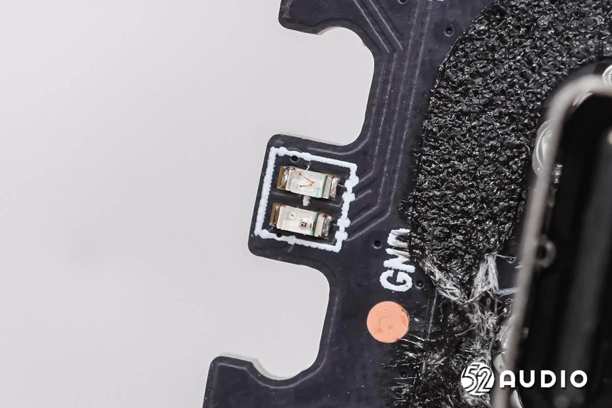 realmeAir3Neo真无线耳机拆解，音乐太空舱设计，支持杜比全景声