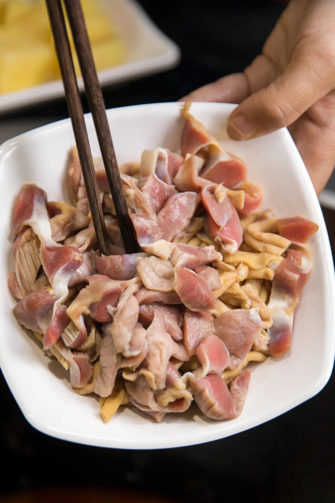 特色农家铁锅炖4-5人餐,福建泉州东北农家铁锅炖