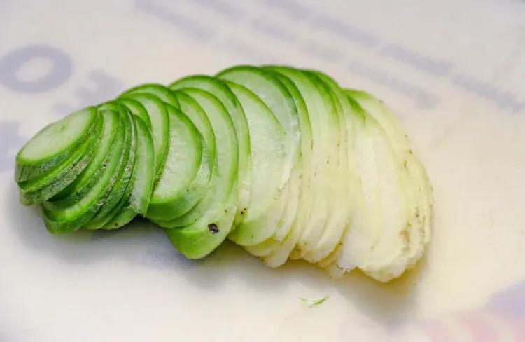 夏天大家喜欢吃的凉拌菜快来看看,家常菜适合夏天做的一道凉拌菜