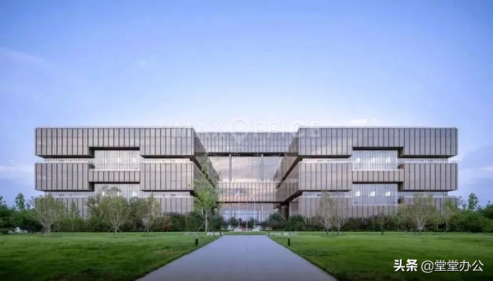 口碑好的写字楼出租市价,北京华贸写字楼租金