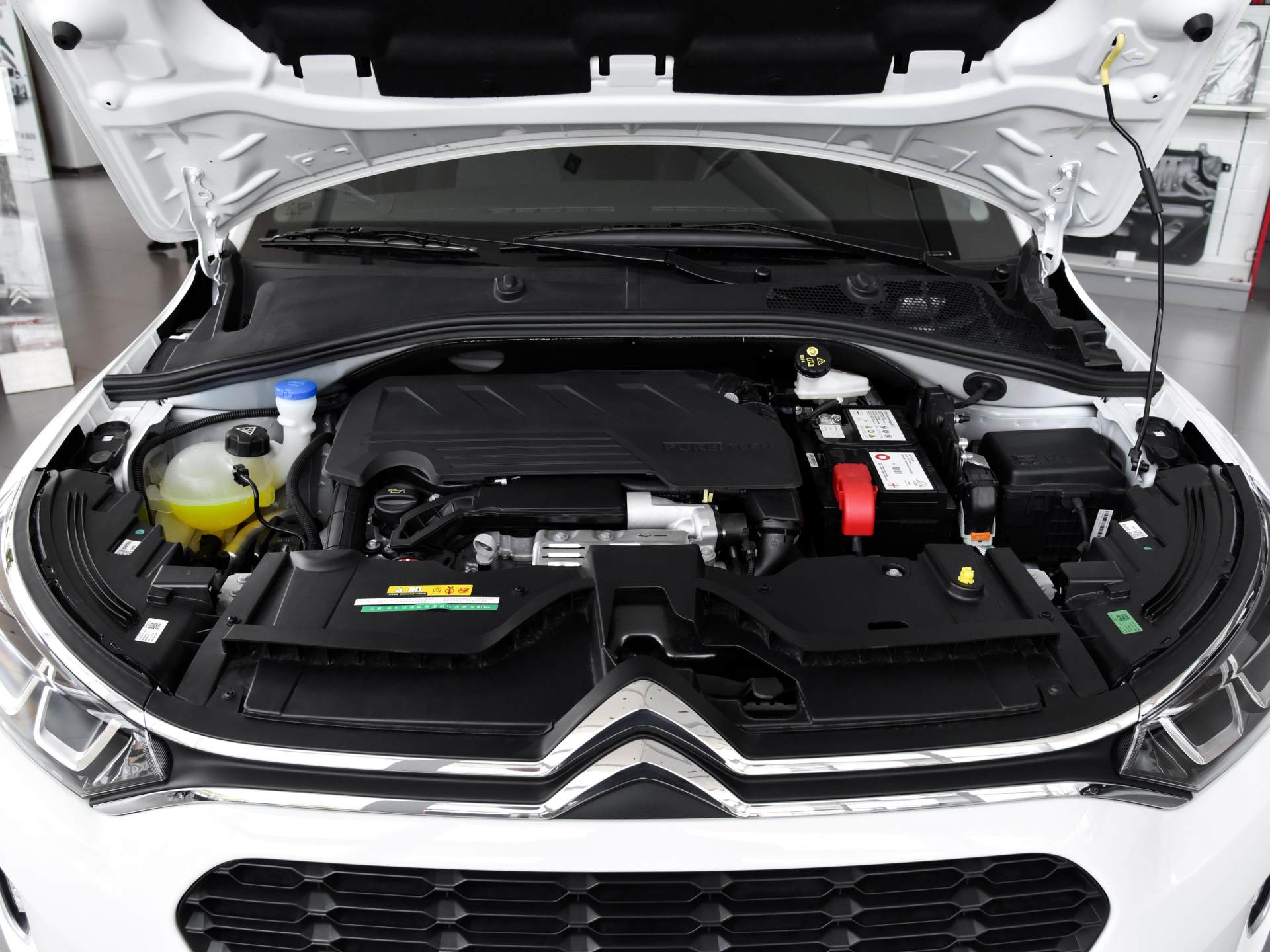 能当suv用的轿车,雪铁龙c3l值得入手吗