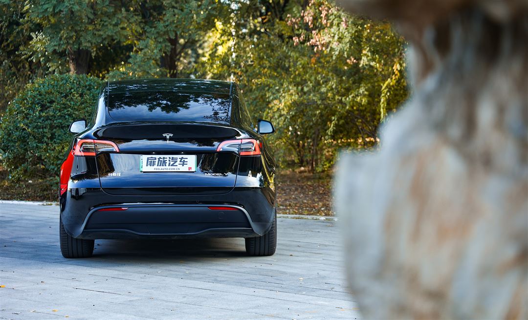 小鹏大灯对比理想大灯,氙气大灯对比测试