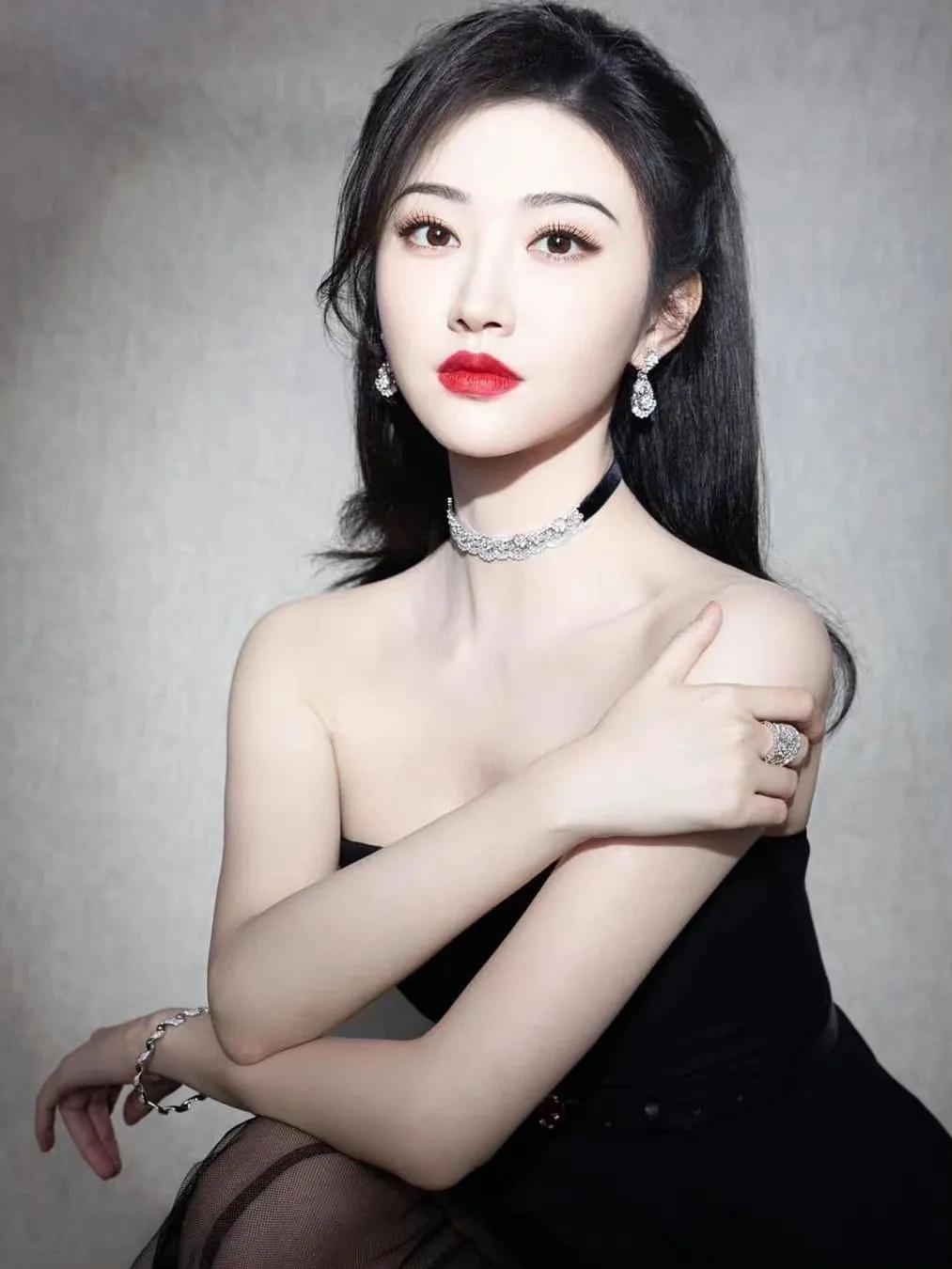 张继科和景甜图片大全,景甜迷倒男人的魅力