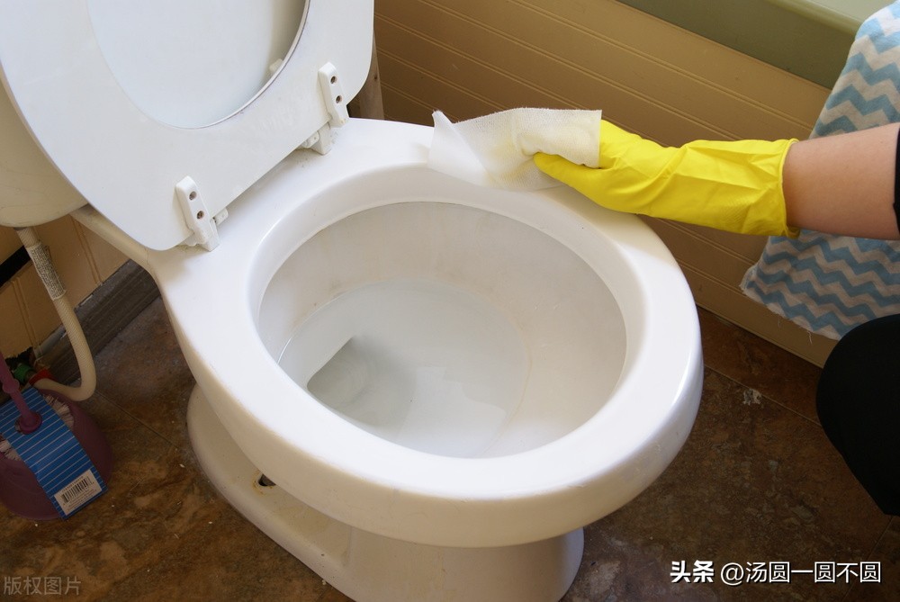 马桶水箱反味,一升马桶漏水反味怎么处理