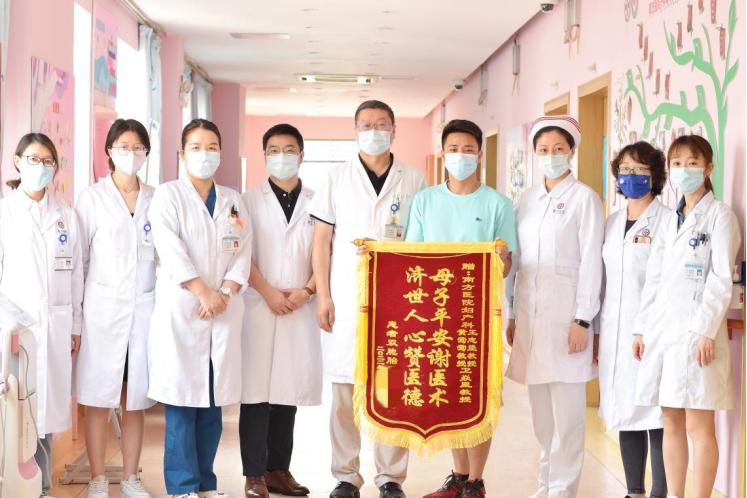 妊娠合并重症肝炎孕妇可出现什么,医院各科室联合抢救孕妇