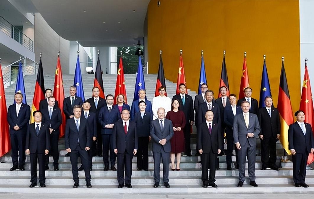 以军持续无差别轰炸,以军发动“最猛烈”轰炸