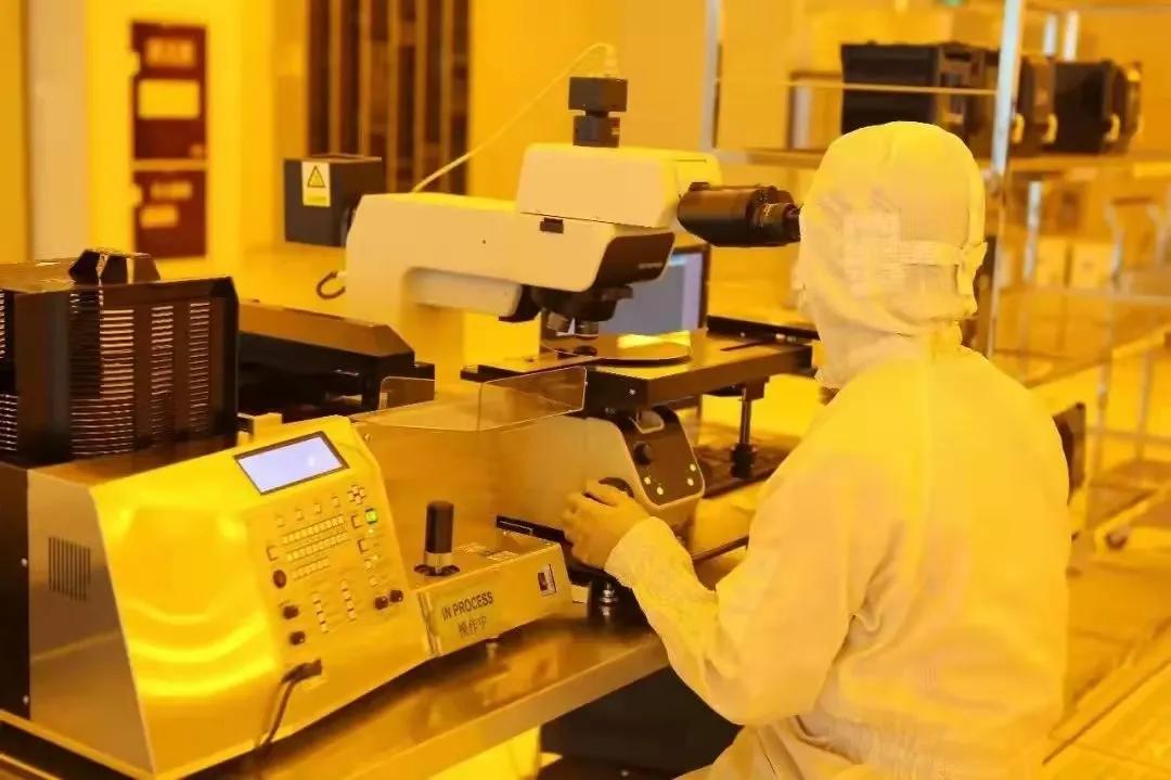 上四休二是双休吗,工厂直招普工长白班包吃包住