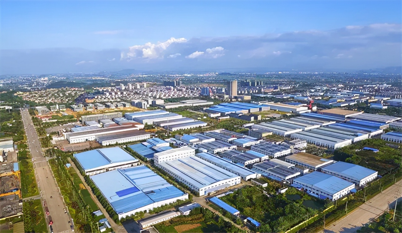 2021年，常州，牛牛牛！什么都挡不住常州奔跑的脚步…