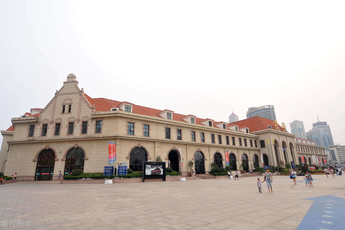 为什么山东沿海只有青岛发展最好,为什么青岛是山东第一大城市