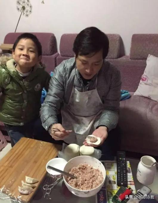 习作身边那些有特点的人300个字,三下习作身边有特点的人思路